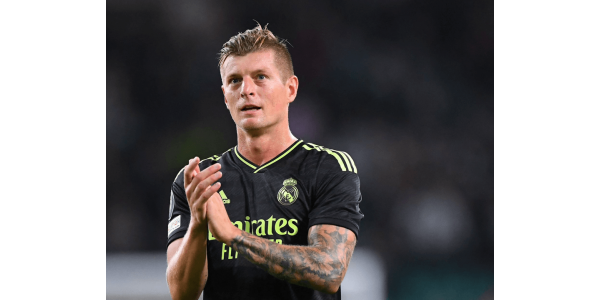 Kroos se nakon 2 i pol godine vraća u njemačku reprezentaciju Kroos se nakon 2 i pol godine vraća u njemačku reprezentaciju