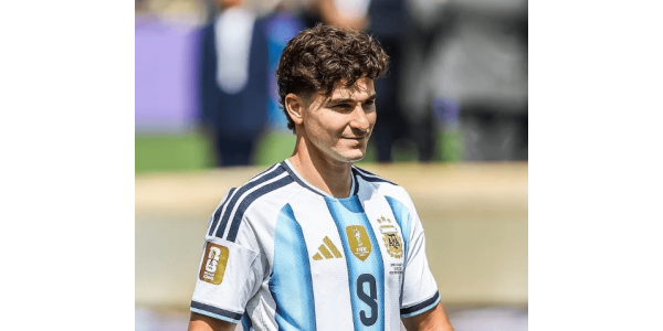 Juan Álvarez odbija Arsenalovu ponudu: Može li se ostvariti njegov san o Barceloni? Juan Álvarez odbija Arsenalovu ponudu: Može li se ostvariti njegov san o Barceloni?