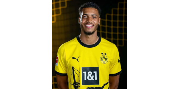 Dortmund je potpisao njemačkog veznjaka Nmechu za 30 milijuna eura Dortmund je potpisao njemačkog veznjaka Nmechu za 30 milijuna eura