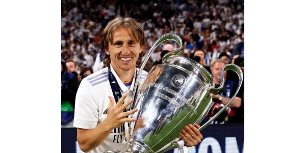 Modrić je dobio ponudu od Saudijske lige od 200 milijuna eura Modrić je dobio ponudu od Saudijske lige od 200 milijuna eura