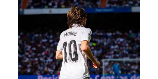 Modrić-jedini preostali mister Zlatna lopta u europskom nogometu. Modrić-jedini preostali mister Zlatna lopta u europskom nogometu.