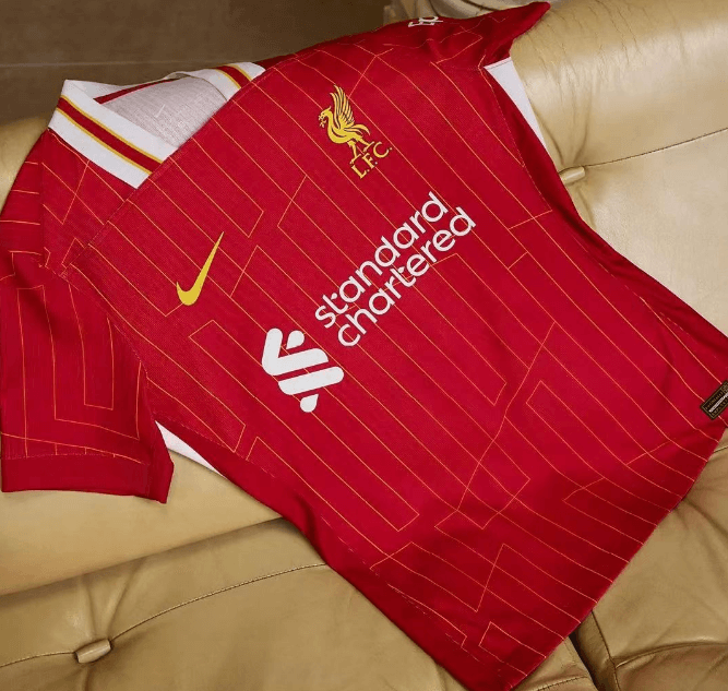 Salah sudjeluje u izdanju Liverpoolovog novog domaćeg dresa