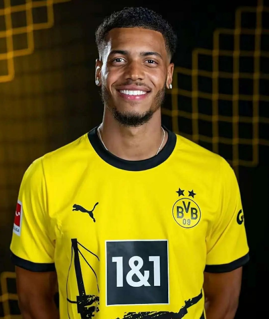 Dortmund je potpisao njemačkog veznjaka Nmechu za 30 milijuna eura